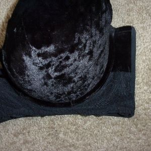 Cacique Intimates & Sleepwear - Cacique Velvet Bra Black 42DDD Cacique Intimates & Sleepwear - Cacique Velvet Bra Black 42DDD